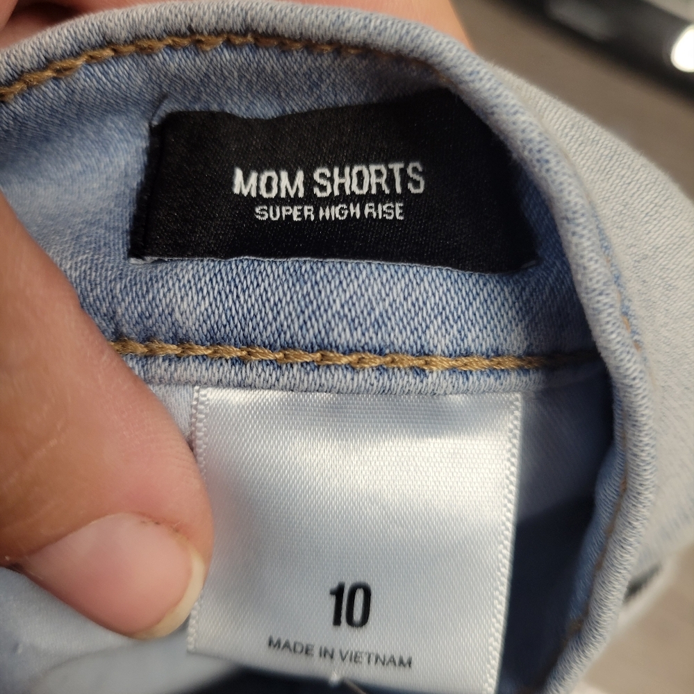 Express‎ NWOT Mom Jean Shorts Super High Rise Size 10 - Picture 4 of 4